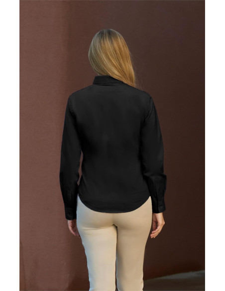 Blusa semientallada en tejido popelín elástico