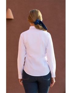Blusa señora semientallada. Tejido fil a fil blanco 2