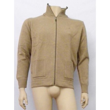 Chaqueta con cremallera