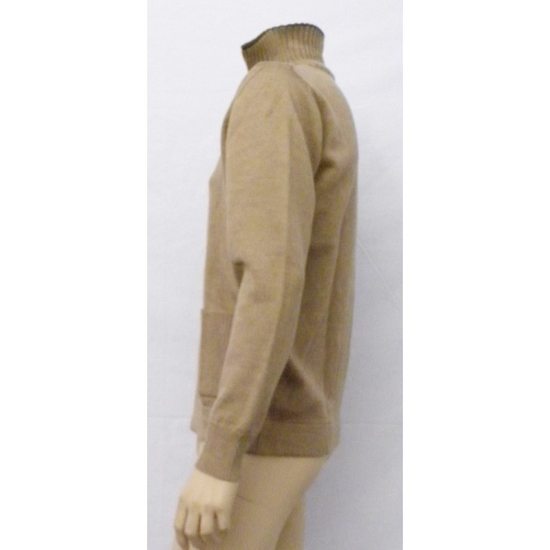 Chaqueta con cremallera