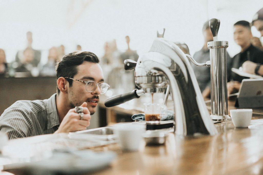 Como elegir cafetera profesional