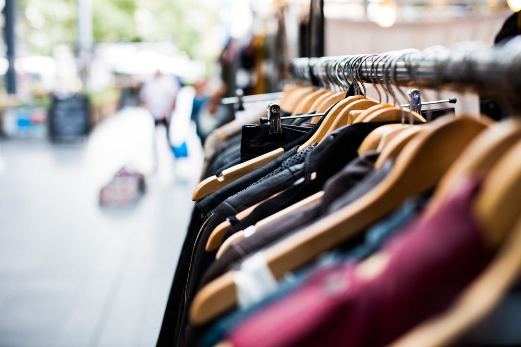 diferentes tipos de materiales en ropa de trabajo
